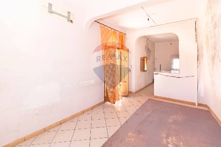 Foto Appartamento in Via Gismondo, Catania Palestro di 90 m² con 3 locali