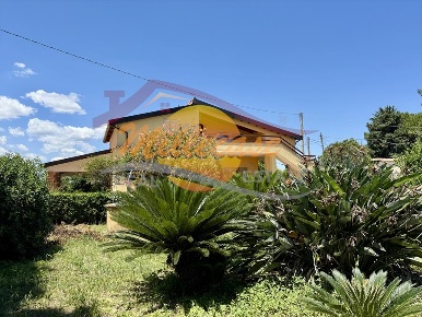 Foto Villa unifamiliare a Siracusa Gelone - Cadorna di 170 m² con 7 locali