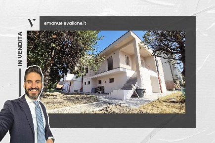Foto Villa unifamiliare in Via Giardini 69, Formigine Centro di 135 m²