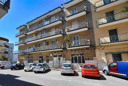 Foto Appartamento in Via Giosuè Carducci 7, Putignano di 148 m² in vendita