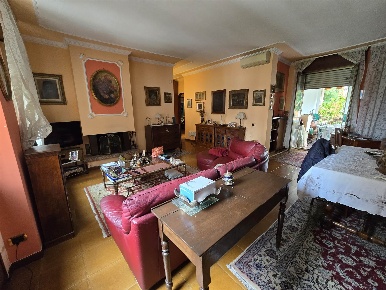 Foto Appartamento in Via Tosi 3, Monza Viale Libertà di 145 m² con 3 locali