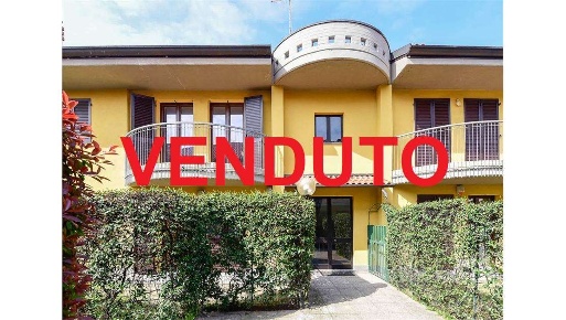 Foto Appartamento a Paderno Dugnano di 156 m² con 4 locali in vendita