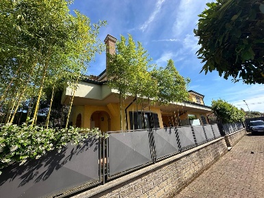 Foto Villa unifamiliare in via riofreddo 14, Guidonia Montecelio di 110 m²