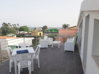 Foto Villa unifamiliare a Siracusa Plemmirio di 200 m² con 8 locali