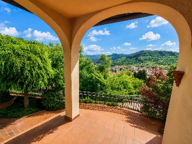Foto Villa unifamiliare a Pontassieve Centro di 180 m² con 9 locali
