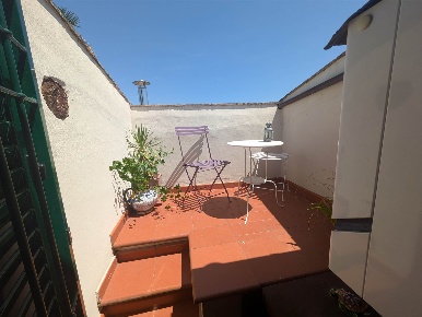 Foto Attico a Firenze Porta Romana di 88 m² con 4 locali in vendita