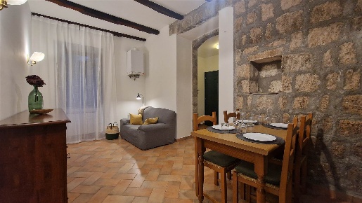 Foto Appartamento in Via Cardinal la Fontaine  18, Viterbo di 50 m²