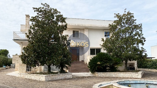 Foto Villa unifamiliare in Via Giuseppe Inzucchi, Castellana Grotte