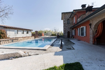 Foto Villa singola in Via Ugo Foscolo, Ghedi Villaggio Belvedere di 475 m²