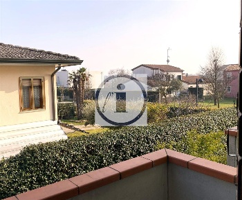 Foto Villa a schiera a Abano Terme Monteortone di 250 m² con 6 locali
