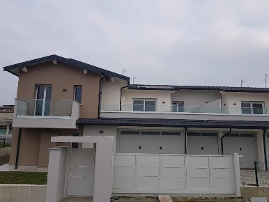 Foto Appartamento a Cassano d'Adda di 122 m² con 4 locali in vendita