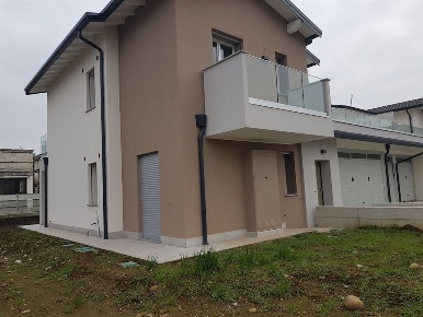 Foto Appartamento a Cassano d'Adda di 122 m² con 4 locali in vendita