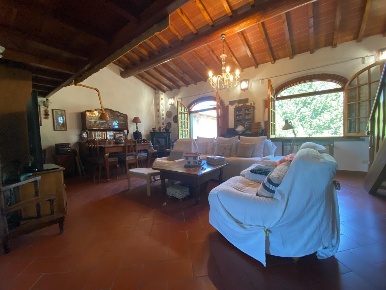 Foto Appartamento a Lastra a Signa di 260 m² con 10 locali in vendita