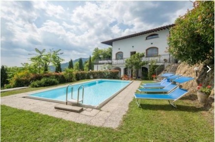 Foto Villa unifamiliare a Pescia Centro di 790 m² con 15 locali in vendita