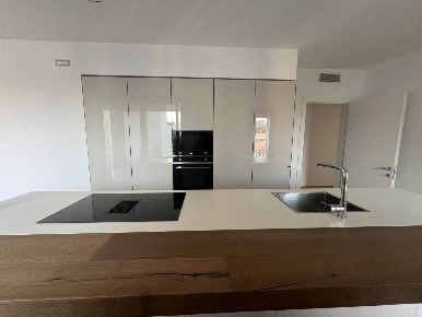 Foto Appartamento in Viale Brigata Marche 15, Treviso di 160 m² in vendita