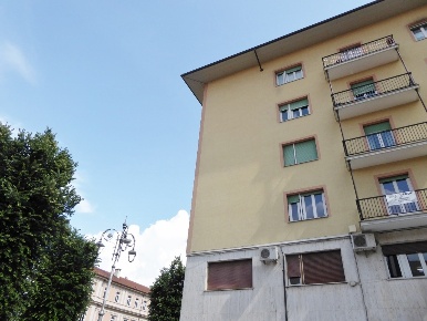 Foto Appartamento in Piazza Matteotti 25, Acqui Terme di 81 m² con 3 locali