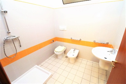 Foto Villa unifamiliare a Casamassima di 200 m² con 5 locali in vendita