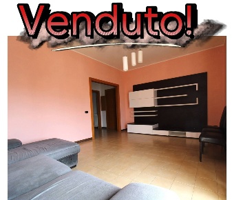Foto Appartamento in Via Pascoli 21, Casamassima di 98 m² con 3 locali