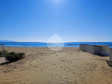 Foto Appartamento in LUNGOMARE NAZARIO SAURO, Minturno di 120 m² in vendita