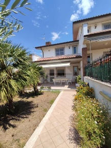 Foto Villa in VIA MONTE SAN LUCA, Minturno in vendita