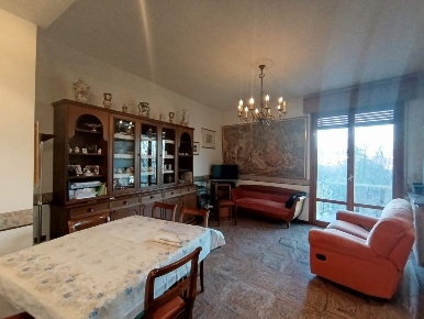 Foto Appartamento a Salsomaggiore Terme di 95 m² con 5 locali in vendita