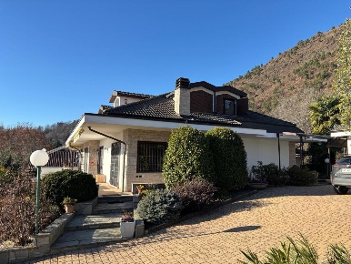 Foto Villa unifamiliare in Via Alessandro Manzoni 8, Piossasco in vendita