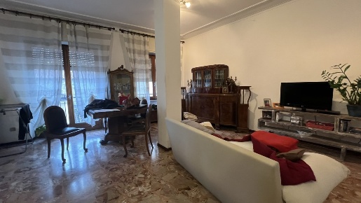 Foto Appartamento a Acqui Terme Centro di 117 m² con 6 locali in vendita