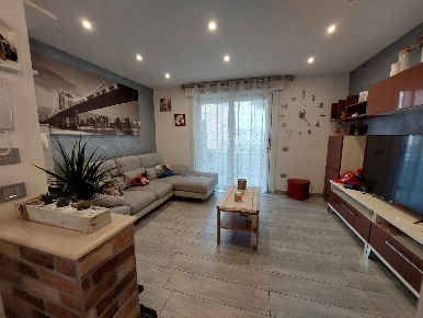 Foto Appartamento in Via Chiappara 44, Adria Centro di 80 m² con 5 locali