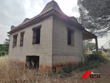 Foto Villa unifamiliare a Ceglie Messapica di 5569 m² con 3 locali