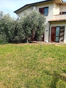 Foto Villa bifamiliare a Grosseto Rispescia di 205 m² con 6 locali
