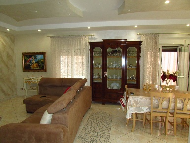 Foto Appartamento a Sciacca Centro di 110 m² con 6 locali in vendita