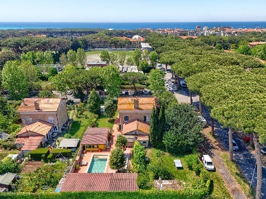 Foto Villa unifamiliare in Via Malta 38, Rosignano Marittimo di 265 m²