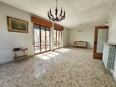 Foto Appartamento in Via eguaglianza 12, Altamura di 153 m² con 5 locali