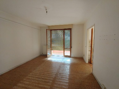 Foto Appartamento a Cascina Centro di 90 m² con 5 locali in vendita