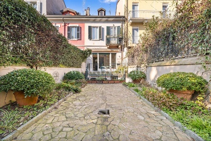 Foto Villa in via Carlo Poerio, Milano in vendita