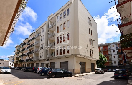 Foto Appartamento in via Monsignore G.Palma, Ostuni di 135 m² con 6 locali