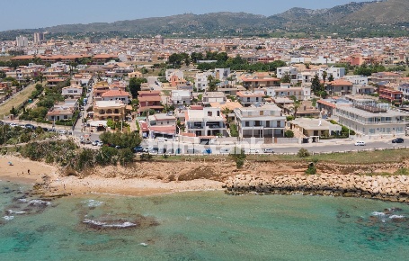 Foto Villa singola in Via Aldo Moro, Avola Centro di 600 m² con 16 locali