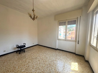 Foto Appartamento in Via Vecchia Piemonte, Imperia Oneglia di 100 m²