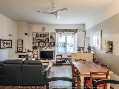 Foto Appartamento a Sarzana Centro di 105 m² con 4 locali in vendita