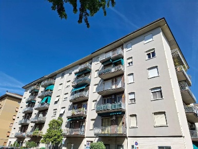Foto Appartamento in Via Filippo Meda, Mariano Comense Centro di 95 m²