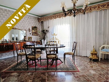 Foto Appartamento in Corso Matteo Renato Imbriani, Trani di 177 m²
