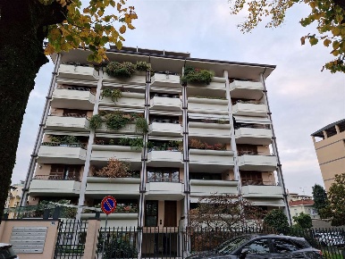 Foto Appartamento in Via Ugo Foscolo 16, Busto Arsizio in vendita