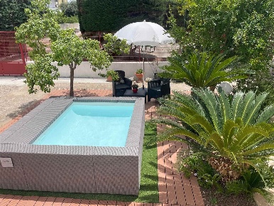 Foto Villa unifamiliare in VIA MARUGI, Lecce Via Merine di 342 m²
