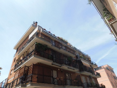 Foto Appartamento in Via BARTOLO DA SASSOFERRATO 13, Roma in vendita