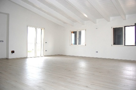 Foto Appartamento a Roseto degli Abruzzi Centro di 150 m² con 4 locali