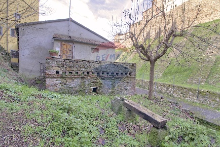 Foto Appartamento a Arezzo Quarata di 130 m² con 6 locali in vendita