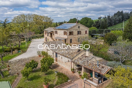 Foto Villa singola in Recanati, Recanati di 306 m² con 12 locali in vendita
