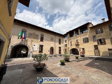 Foto Appartamento a Rovato Centro di 90 m² con 3 locali in vendita