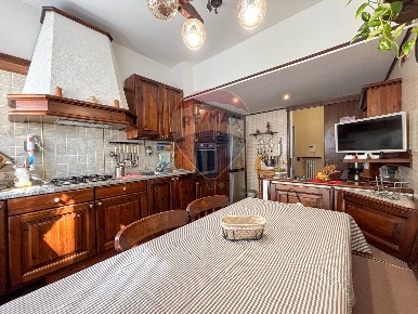 Foto Appartamento in Via Sleme, Varese Belforte di 151 m² con 5 locali