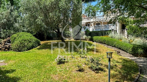 Foto Appartamento in Via Del Ponte Delle Sette Miglia, Roma in vendita